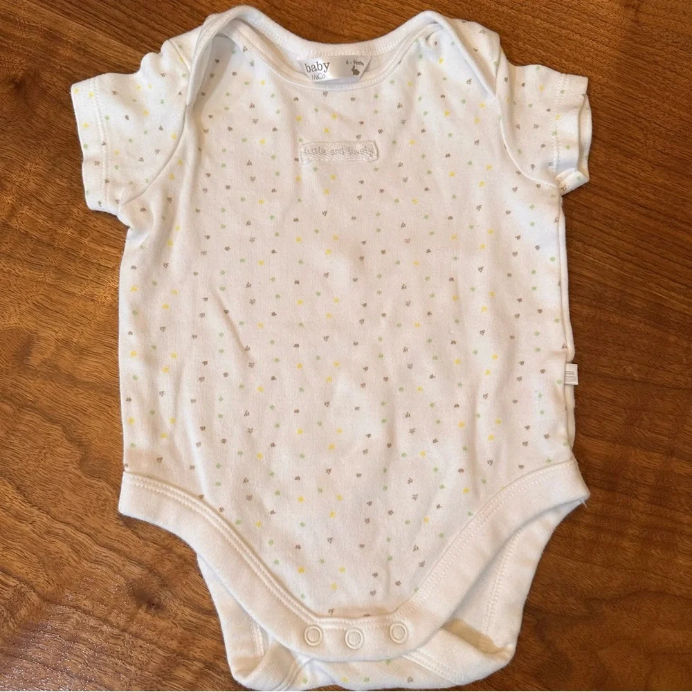 6 pcs Baby M&Co Mix and Match Set. Size 6-9 Months. - Picture 3 of 17